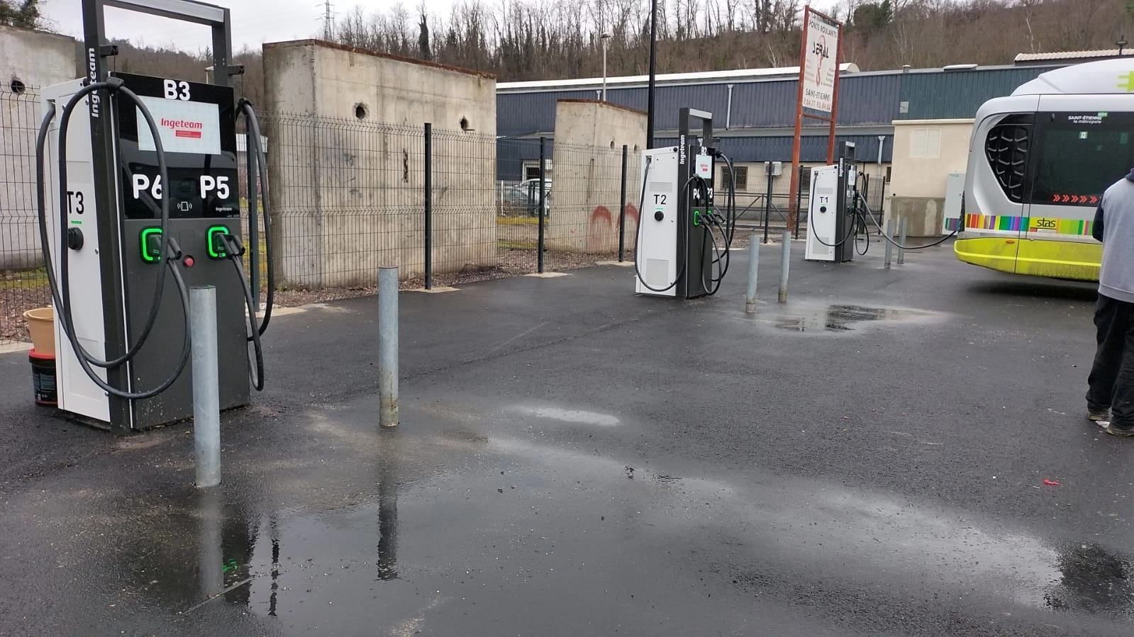 borne recharge isere